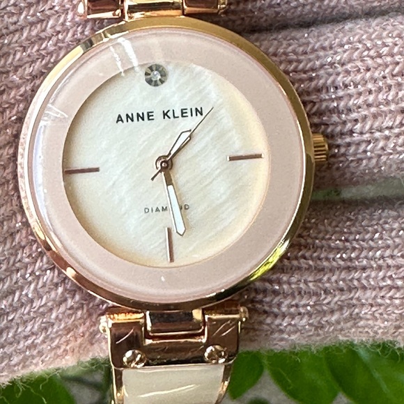 Anne klein watch - Picture 3 of 3